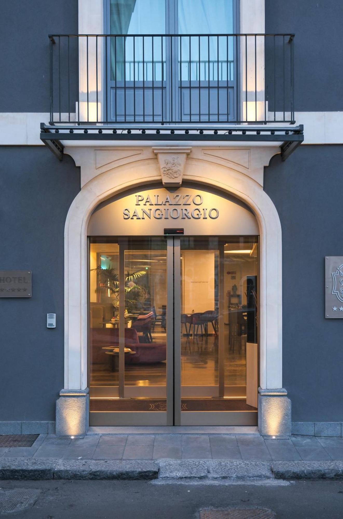 Palazzo Sangiorgio Hotel Катания Екстериор снимка