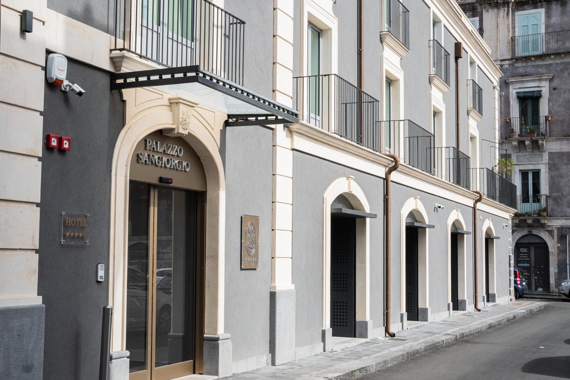 Palazzo Sangiorgio Hotel Катания Екстериор снимка